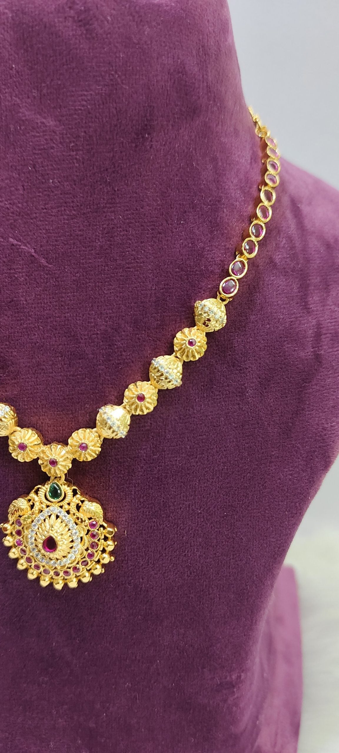 100% gold look necklace set (Gold Plated)