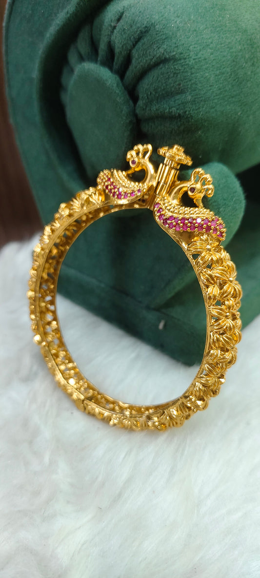 Premium antique nakshi openable kada(fit from 2.6 to 2.12)