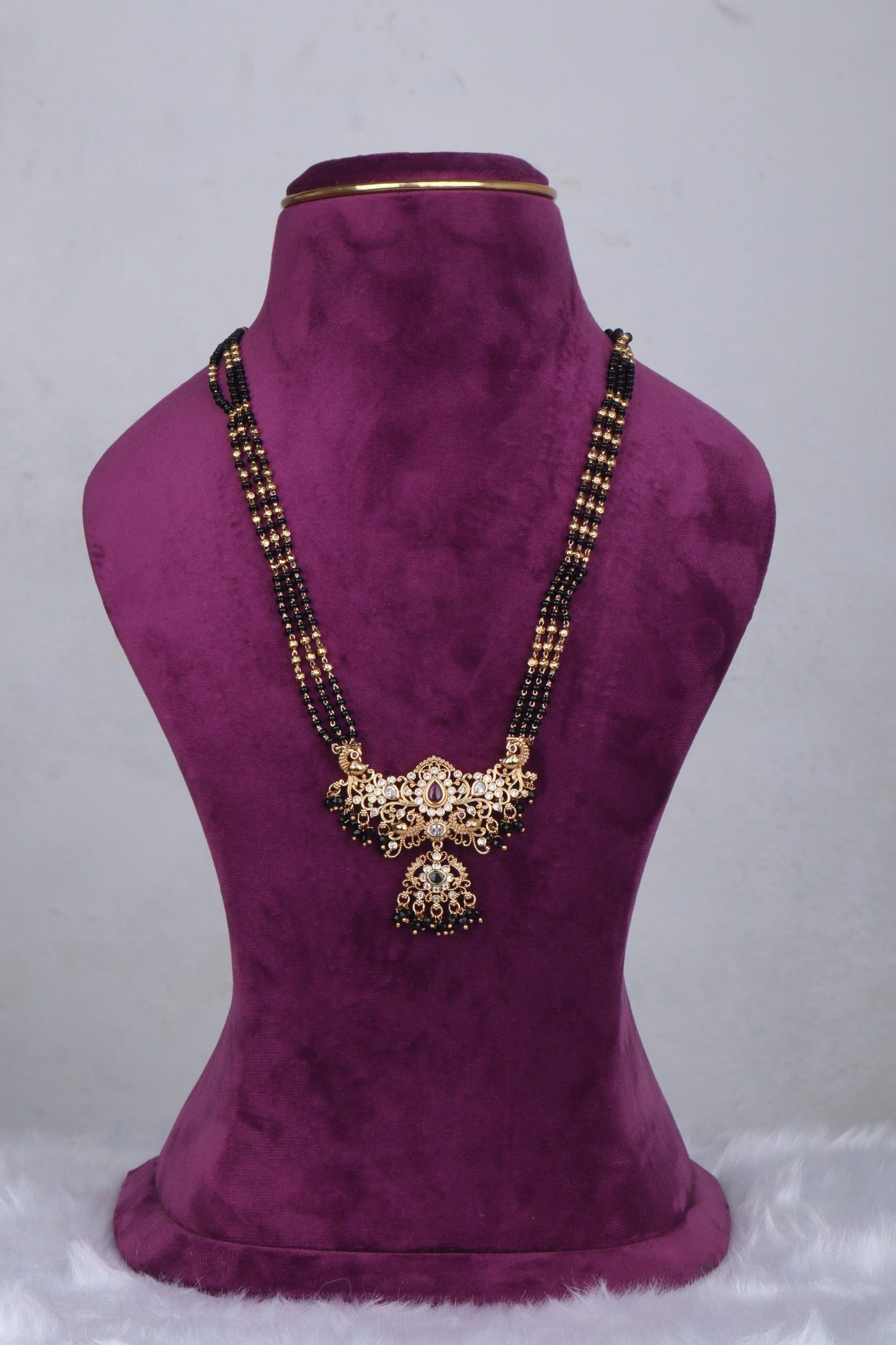 Royal Triple-Strand Blackbeads long