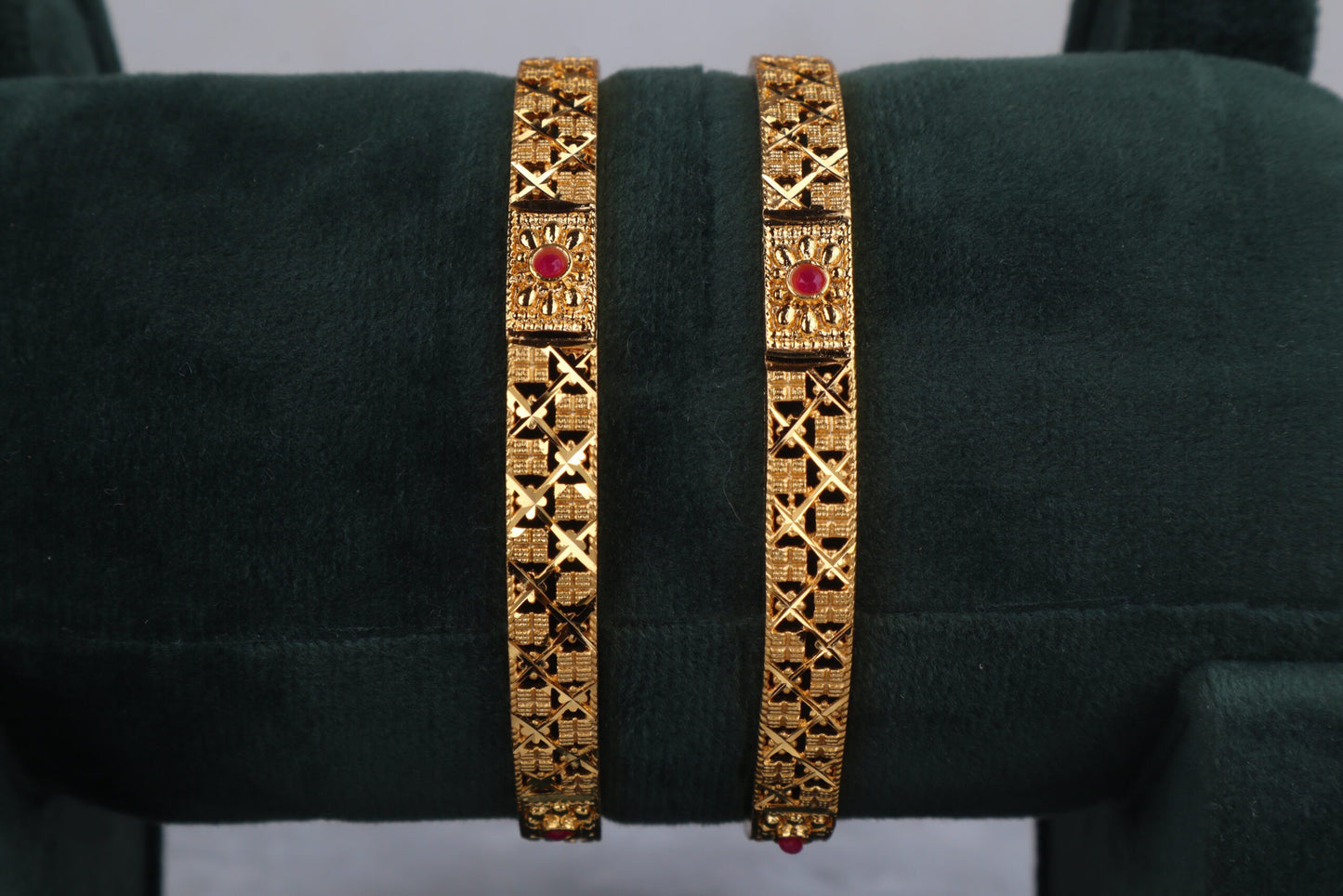 Celestial Spark Gold Pleated Bangles