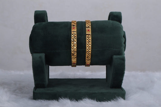 Celestial Spark Gold Pleated Bangles