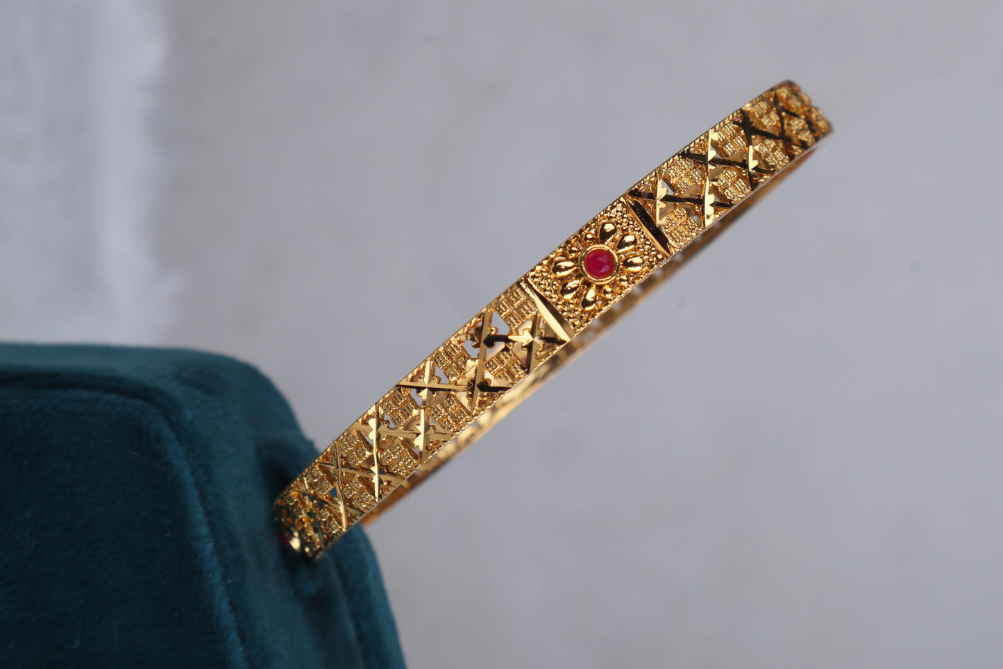 Celestial Spark Gold Pleated Bangles