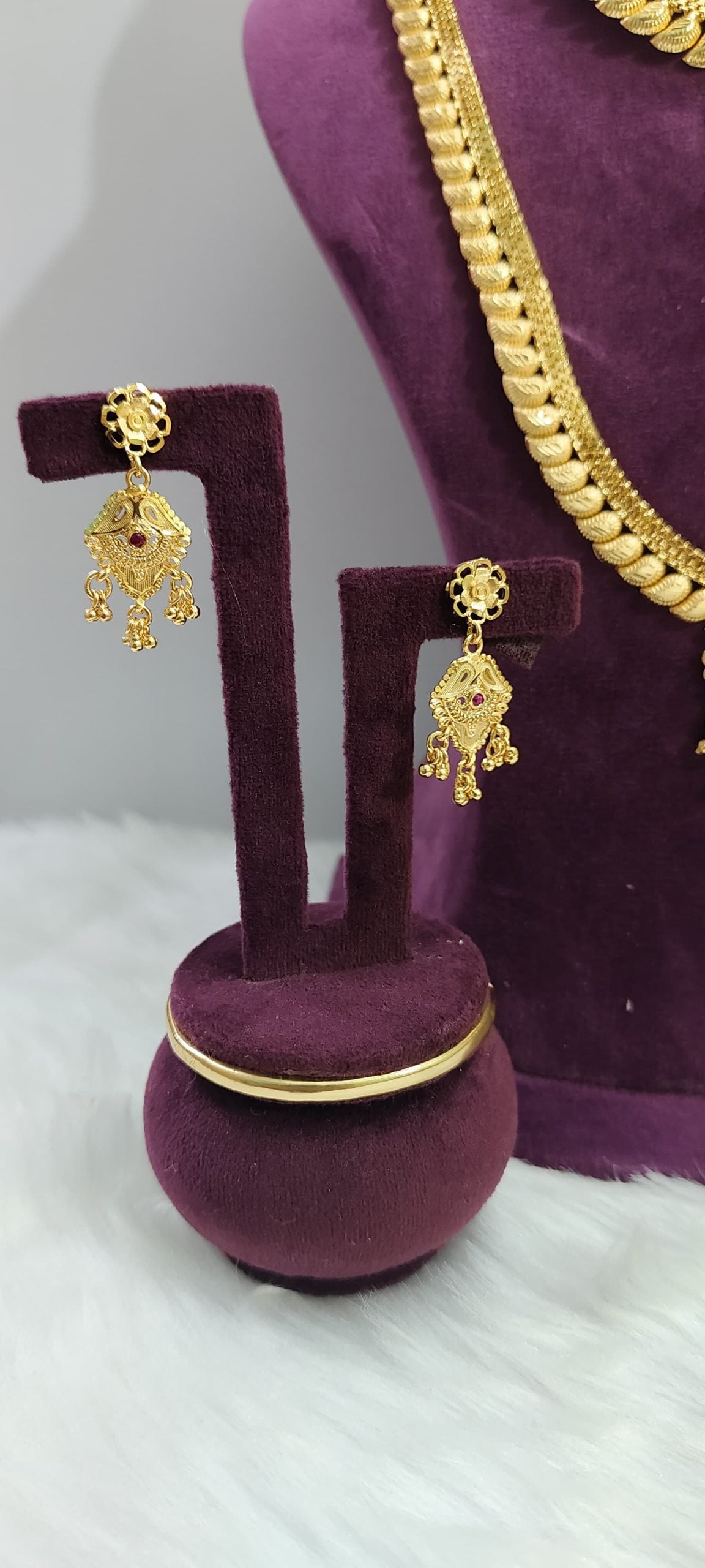 100% gold look necklace and long haram combo set