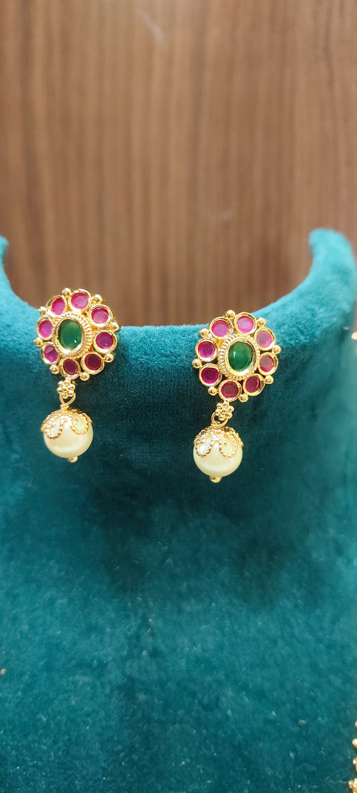 Premium micro gold plated gold look necklace
