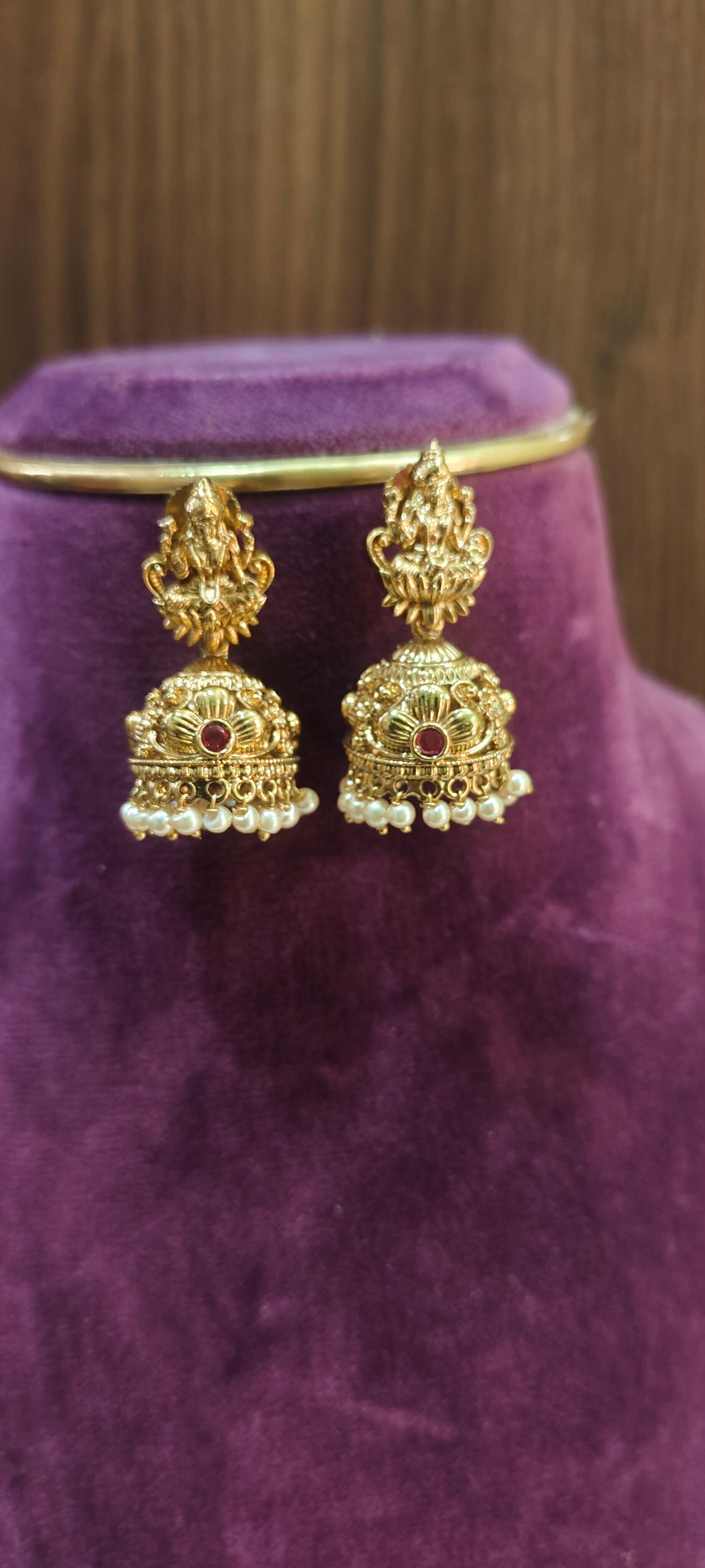 Premium nakshi medium size push back jumkas