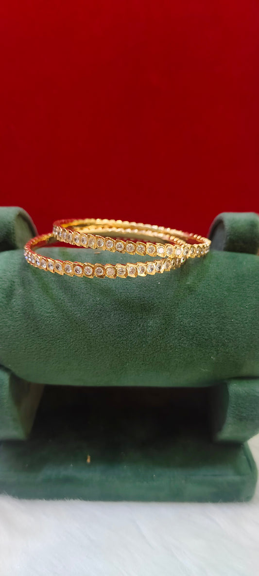 Pure panchaloham white stone 2 bangle back closed setting