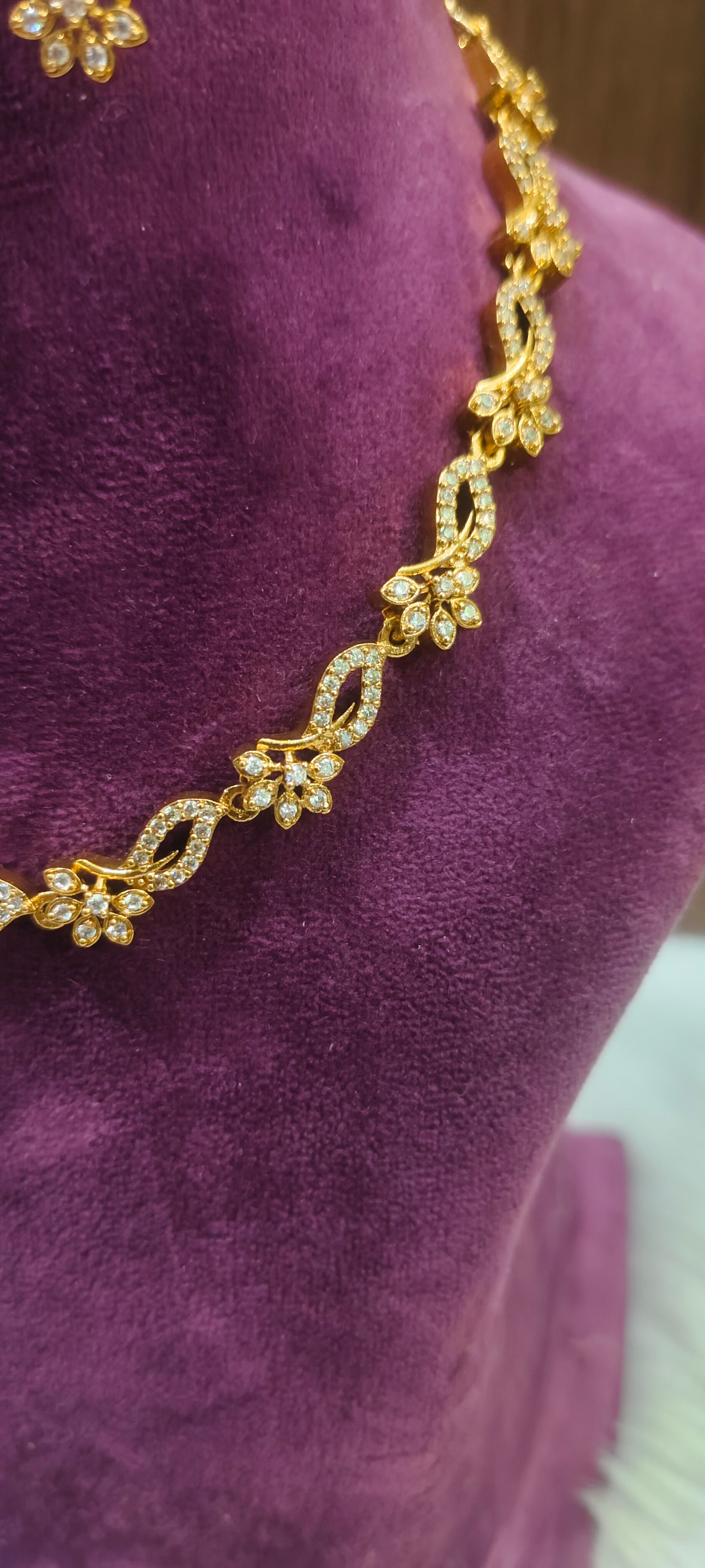 Simple diamond look necklace