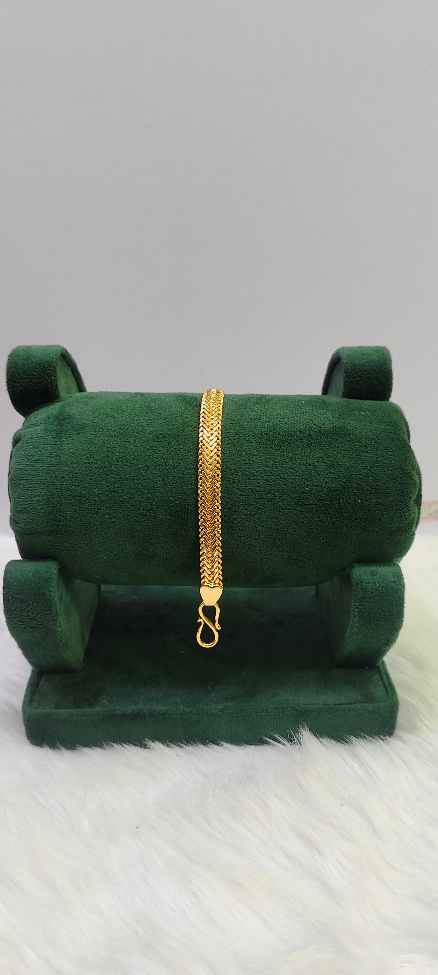 18" length chain and bracelet combo