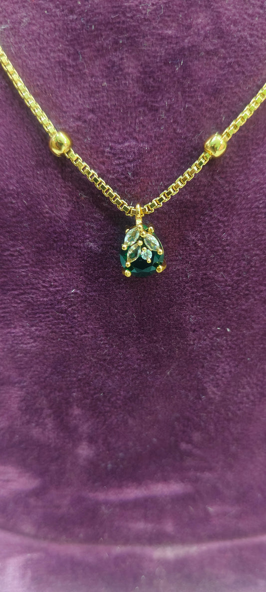 Simple and classy gold look chain