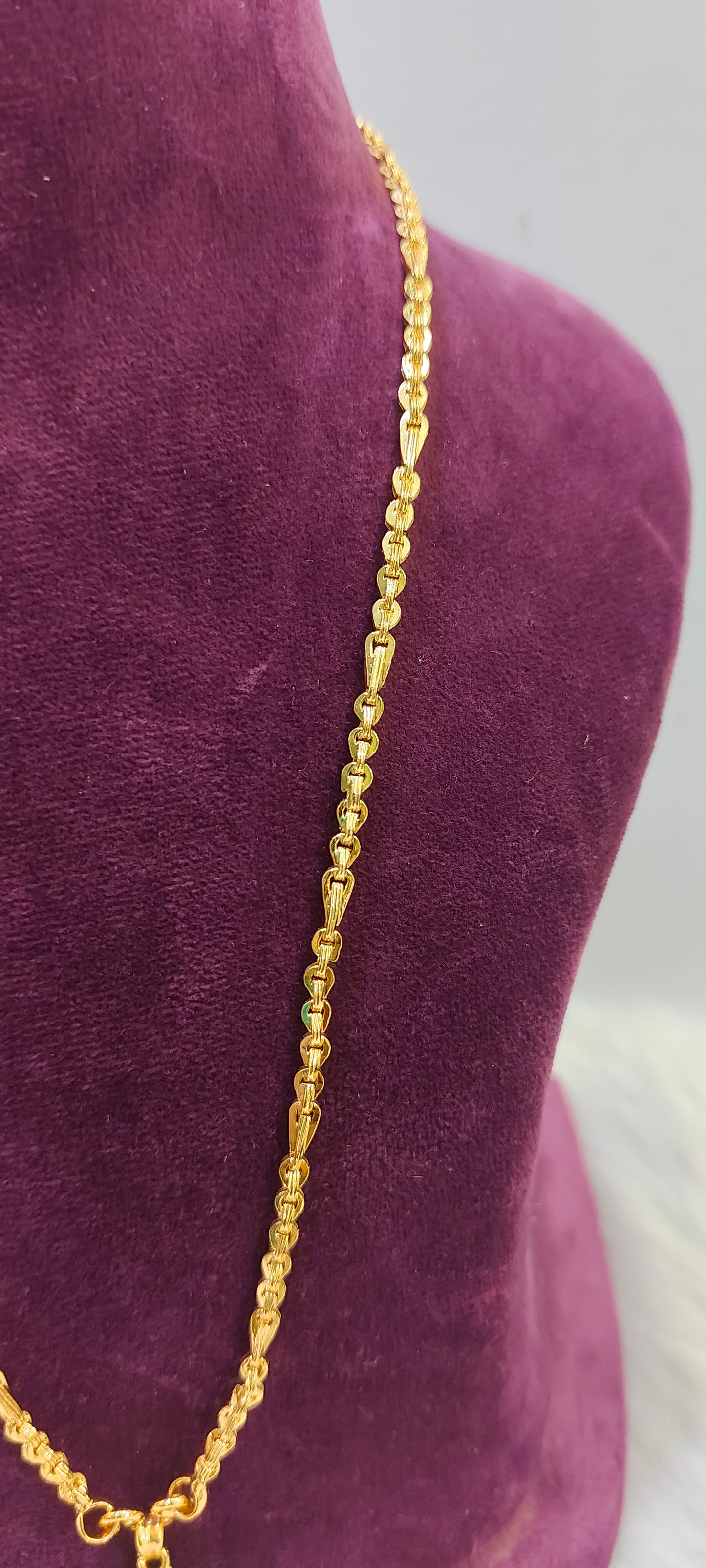 Gold look 20" length chain with balaji pendant