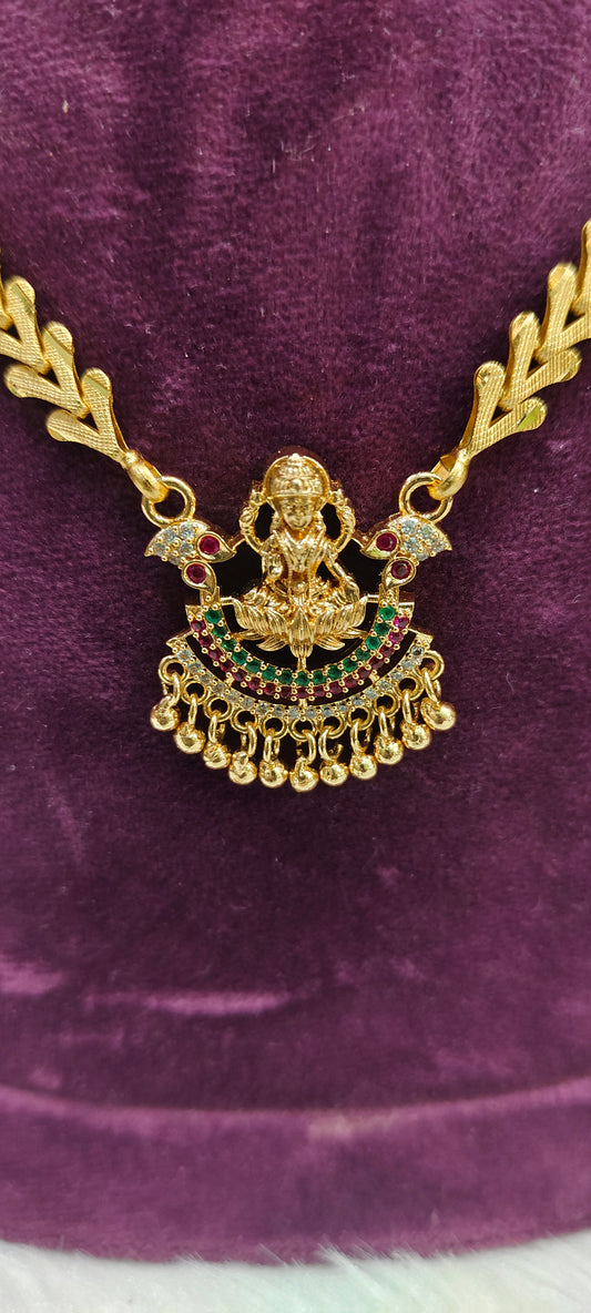 100% gold look simple necklace