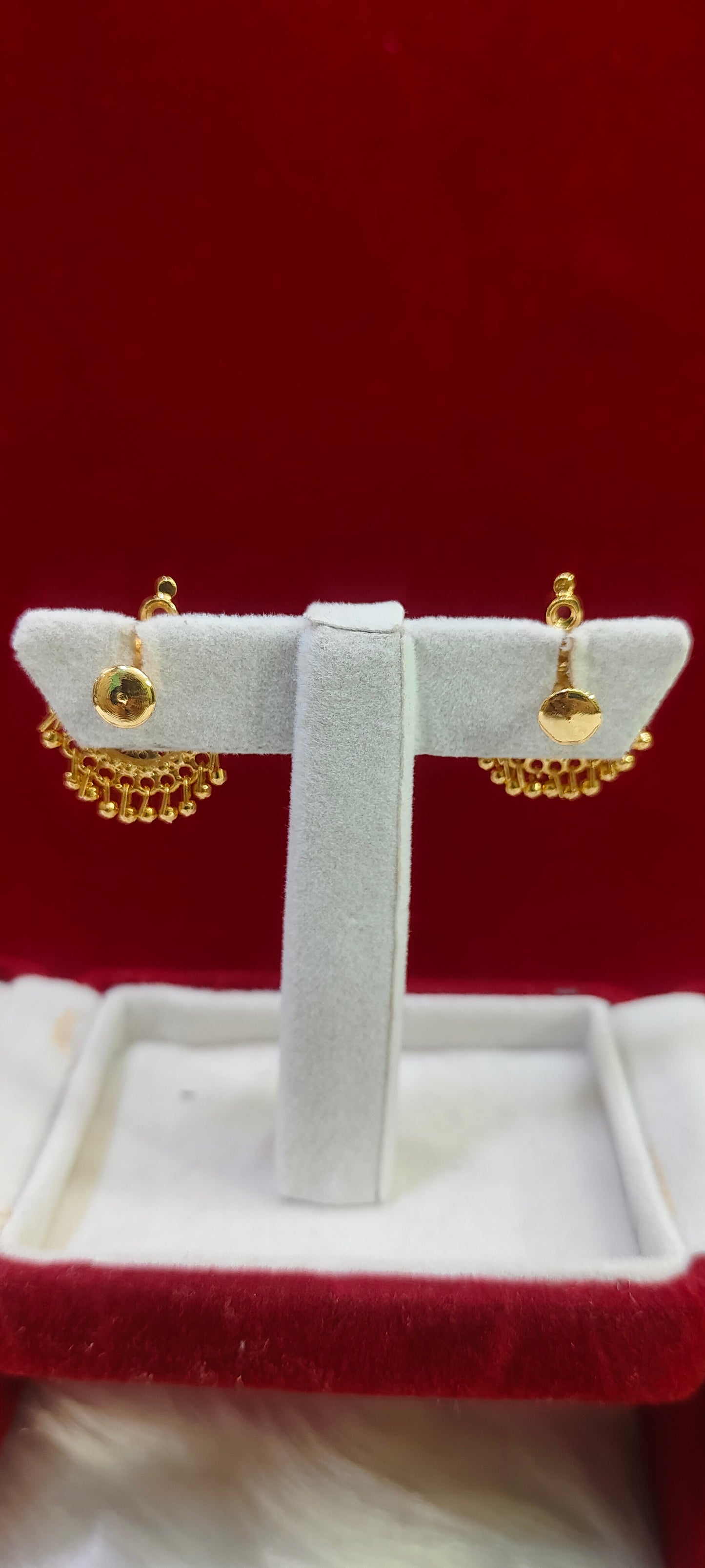 Daily wear cute Lakshmi Devi atuds