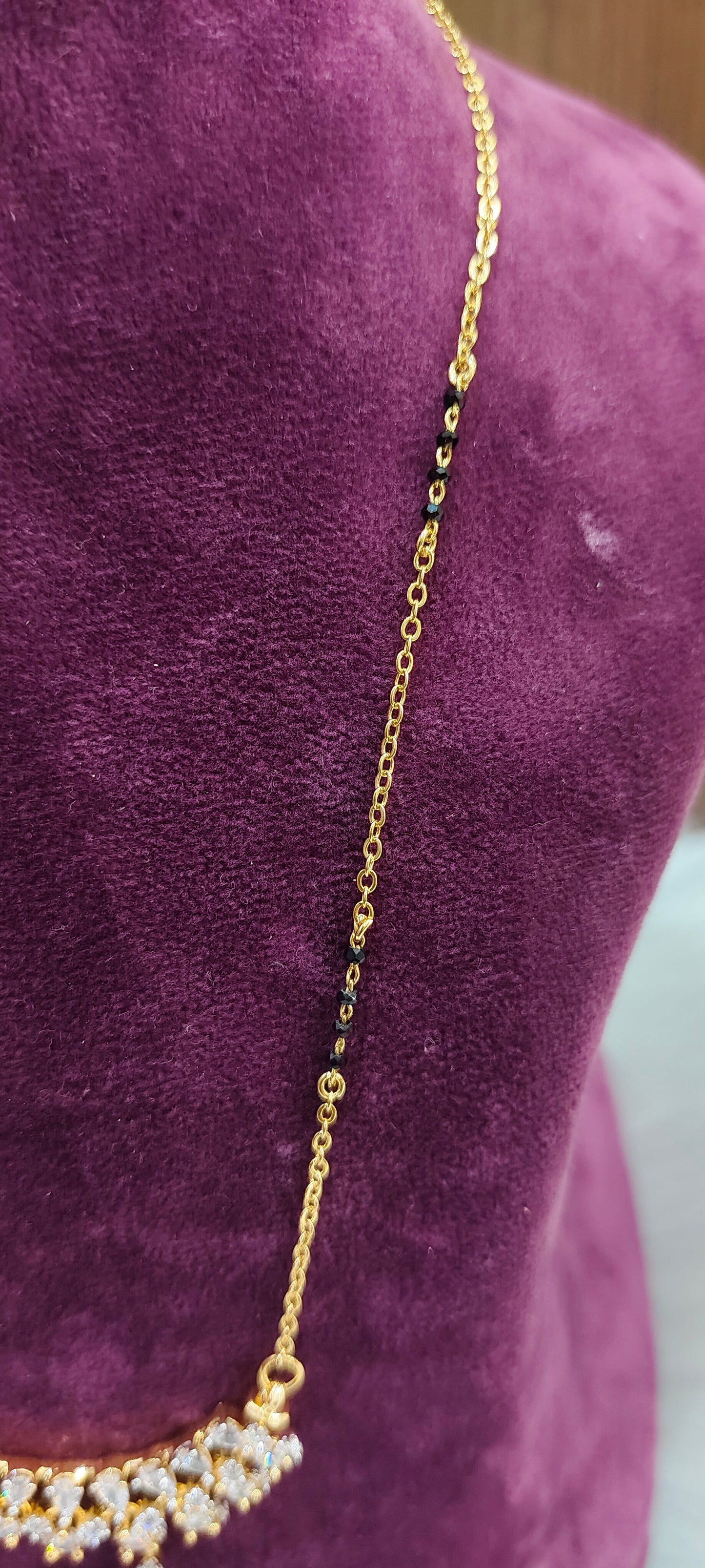 Stunning dimond look 18" length celebrity style black beads with earrings