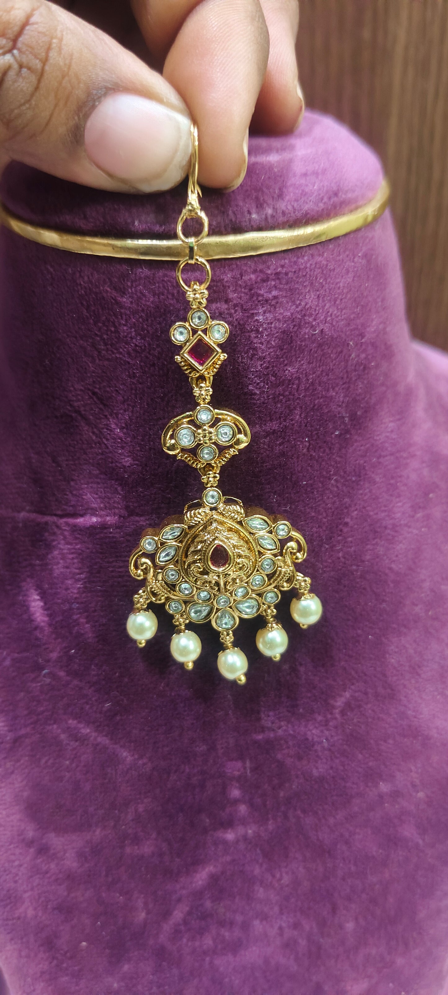 Premium nakshi mangtika