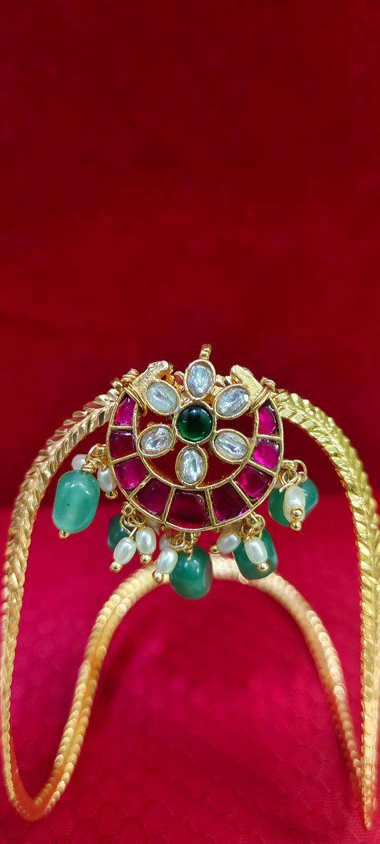 Gold look kids (below 7 years) aravnki with jadu kundan