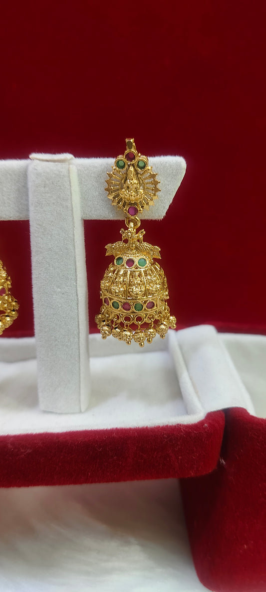 Stunning screw back big jumkas