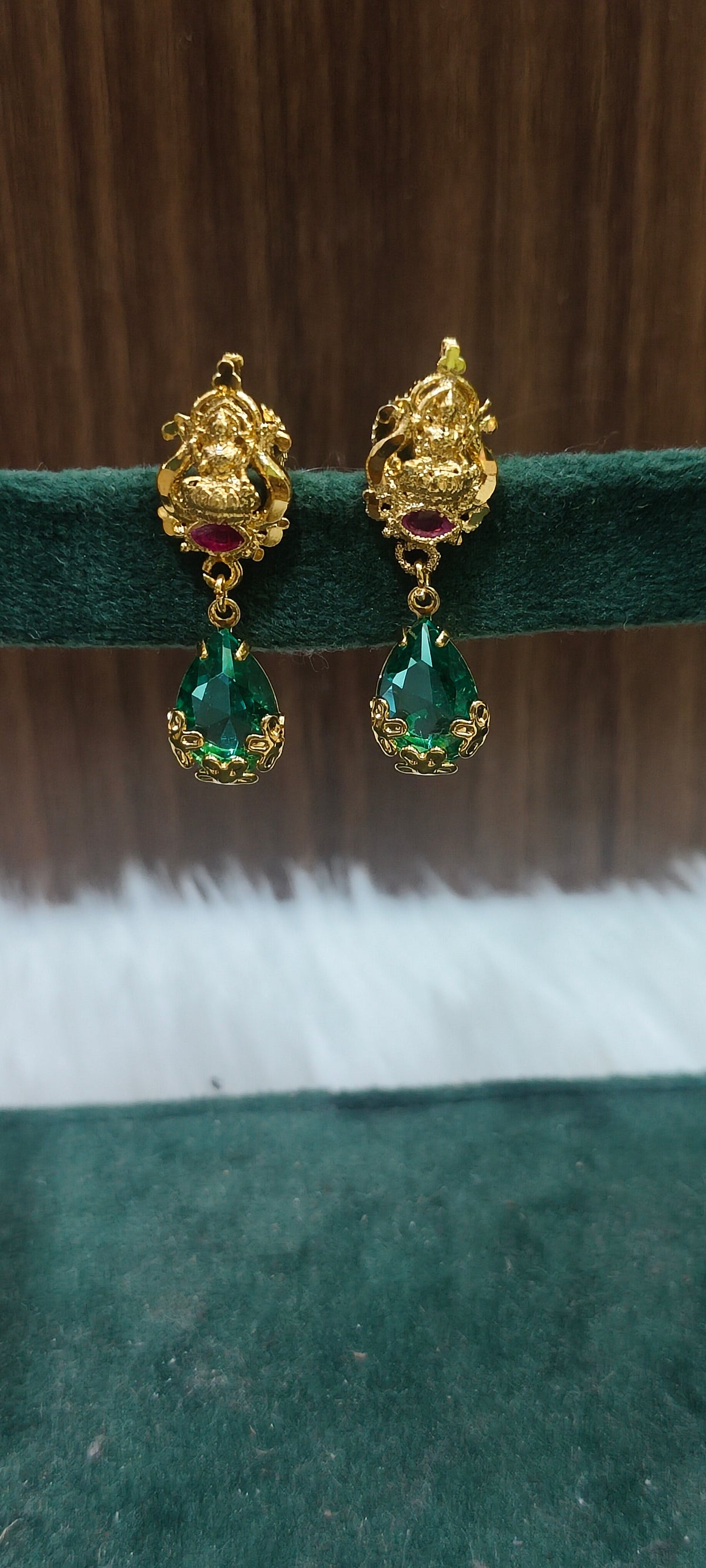 Premium nakshi screw back earrings