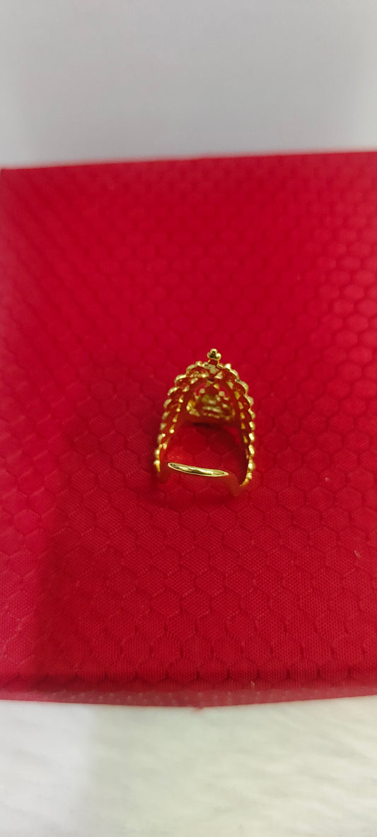 Stunning gold look vanki ring