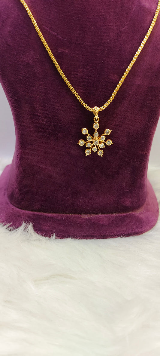 Panchaloham pendant chain with dimond look studs
