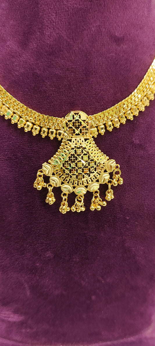 100% gold look simple necklace