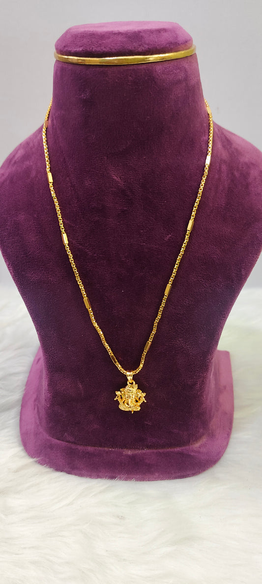 Gold look ganesh pendant chain with 18" length chain
