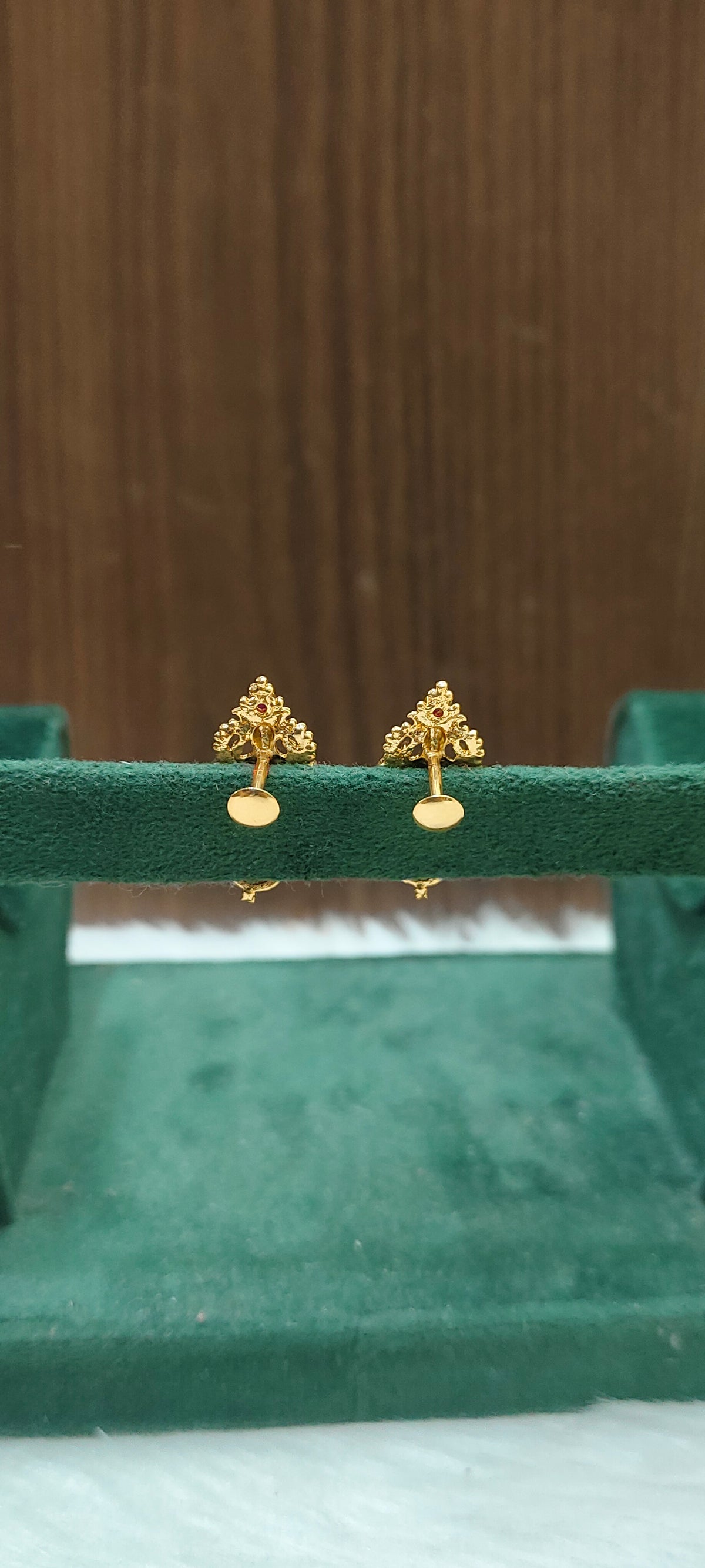Premium micro gold plated daily wear ear studs