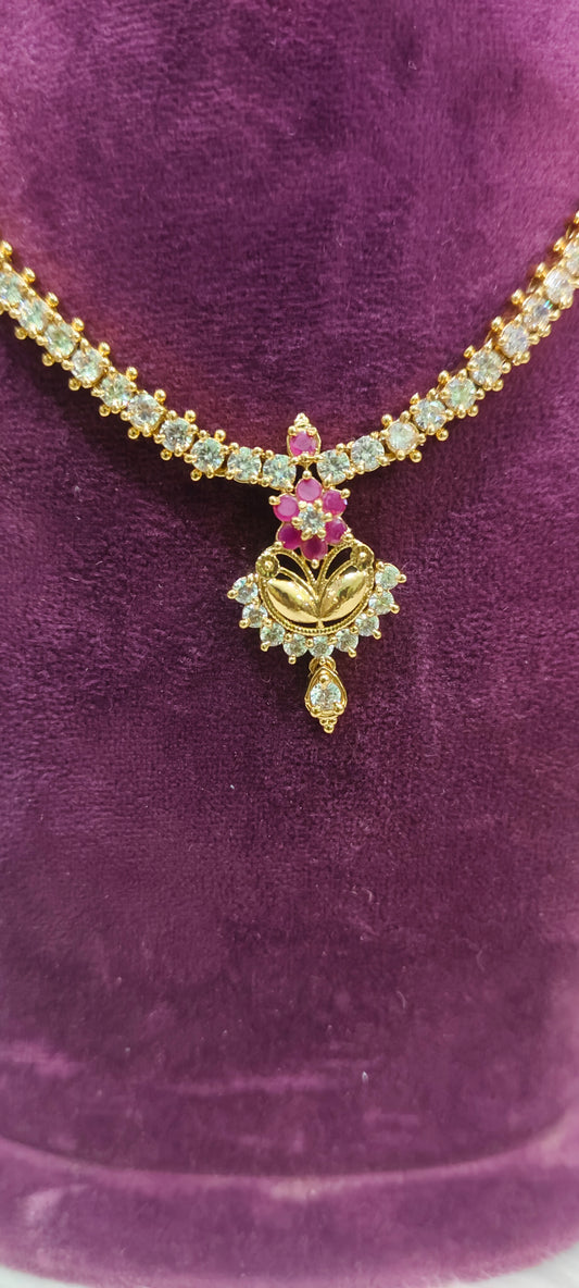 Simple dimond look necklace set