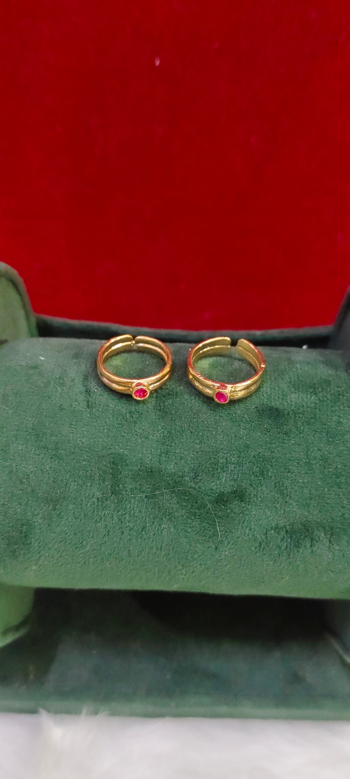 Pure panchaloham toe rings with stone