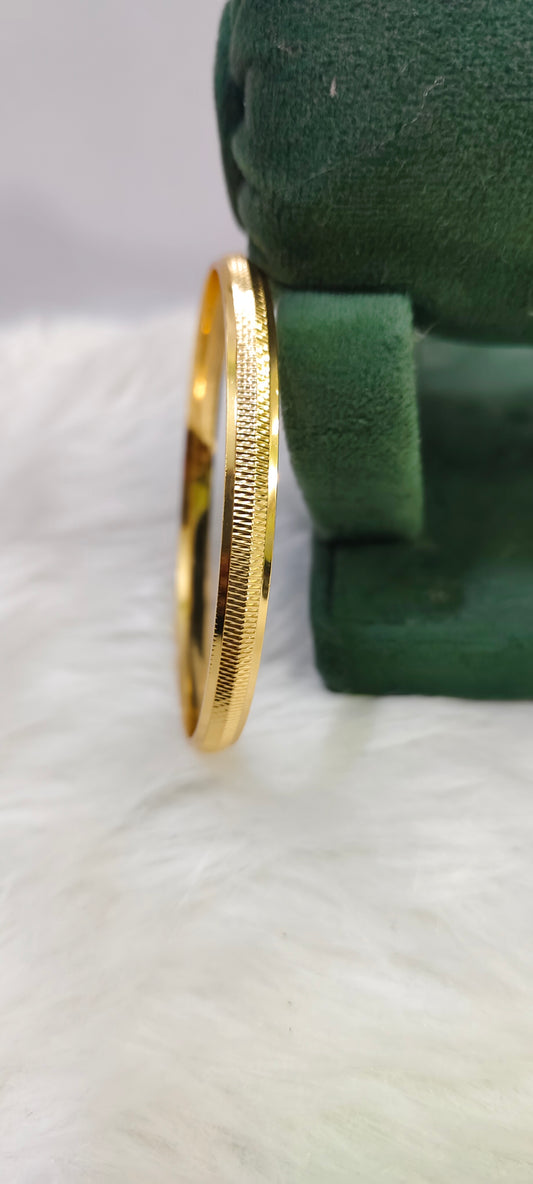 Gold look micro gold plated mens kada