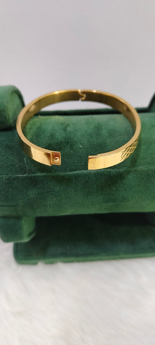 Pure panchaloham polished mens openable kada