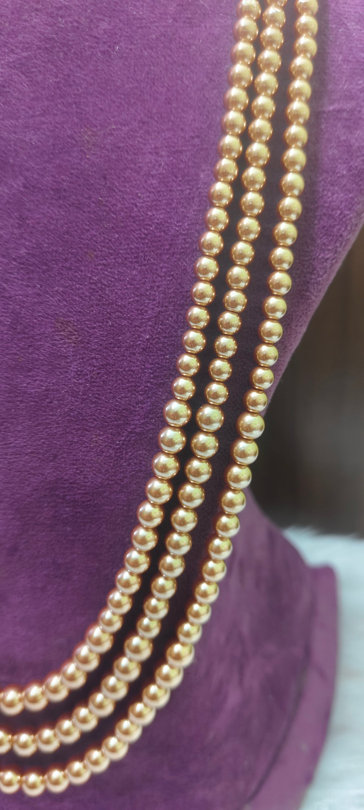 Premium royal look 3 step pearl Chain with 28" length (unisex peice)