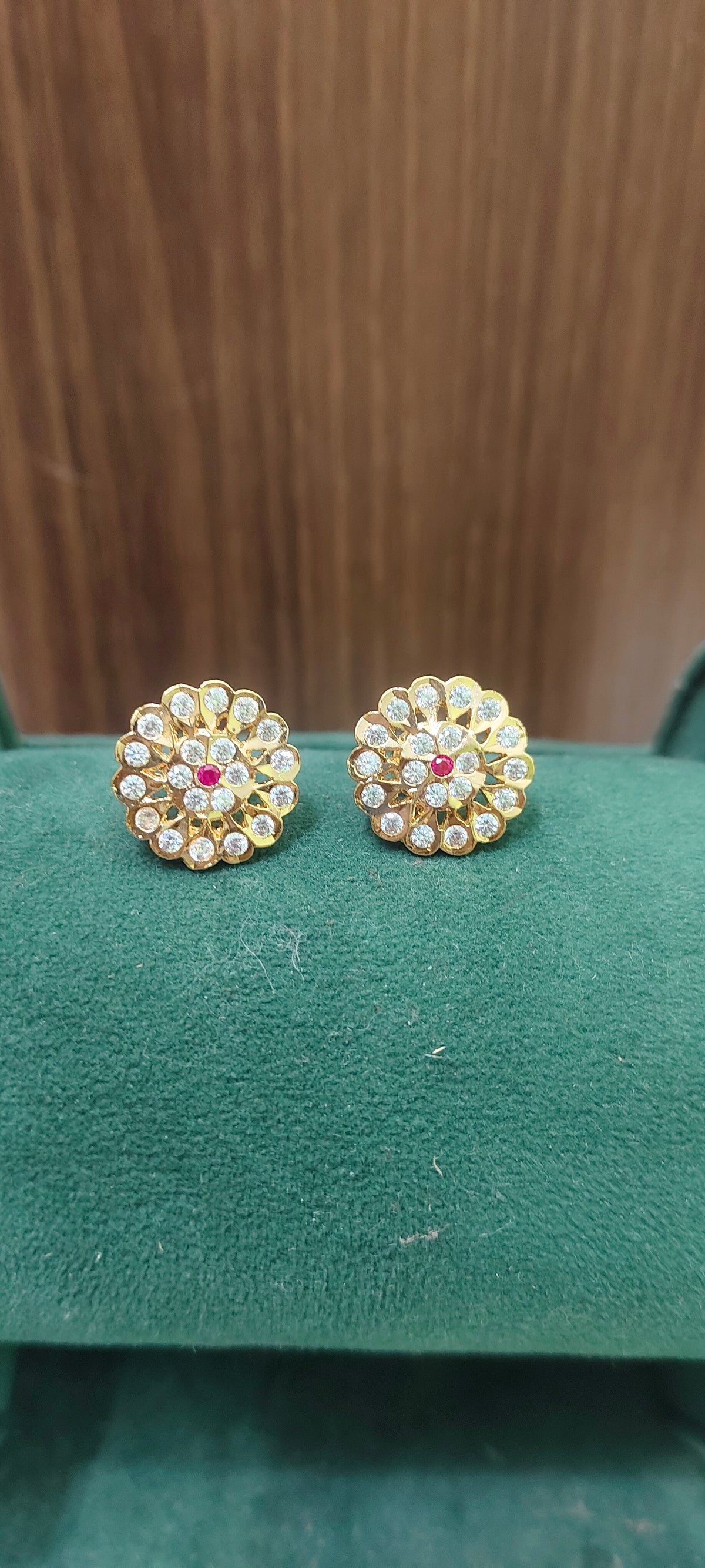 Pure panchaloham daimond look medium studs