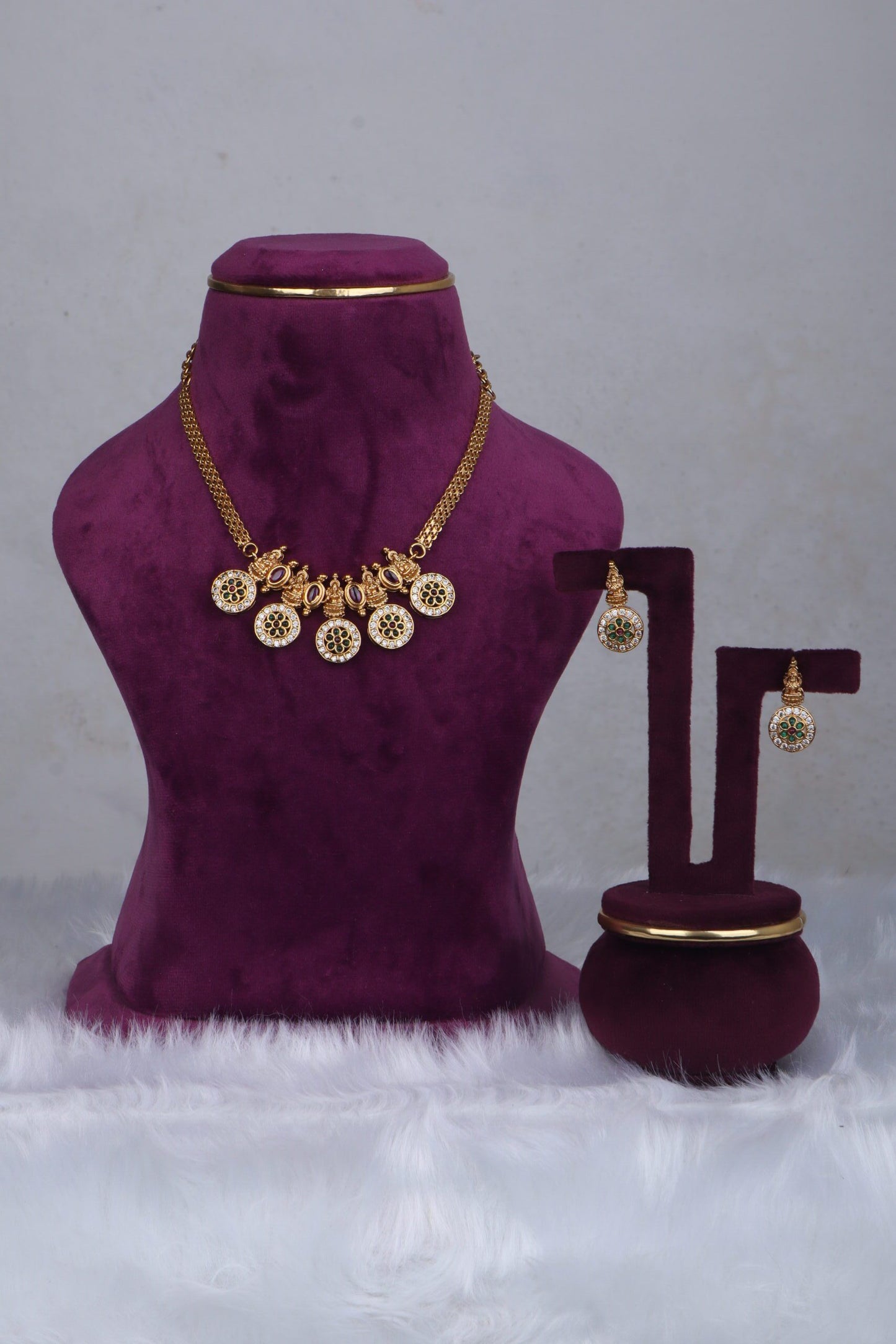 Royal Radiance Antique Set