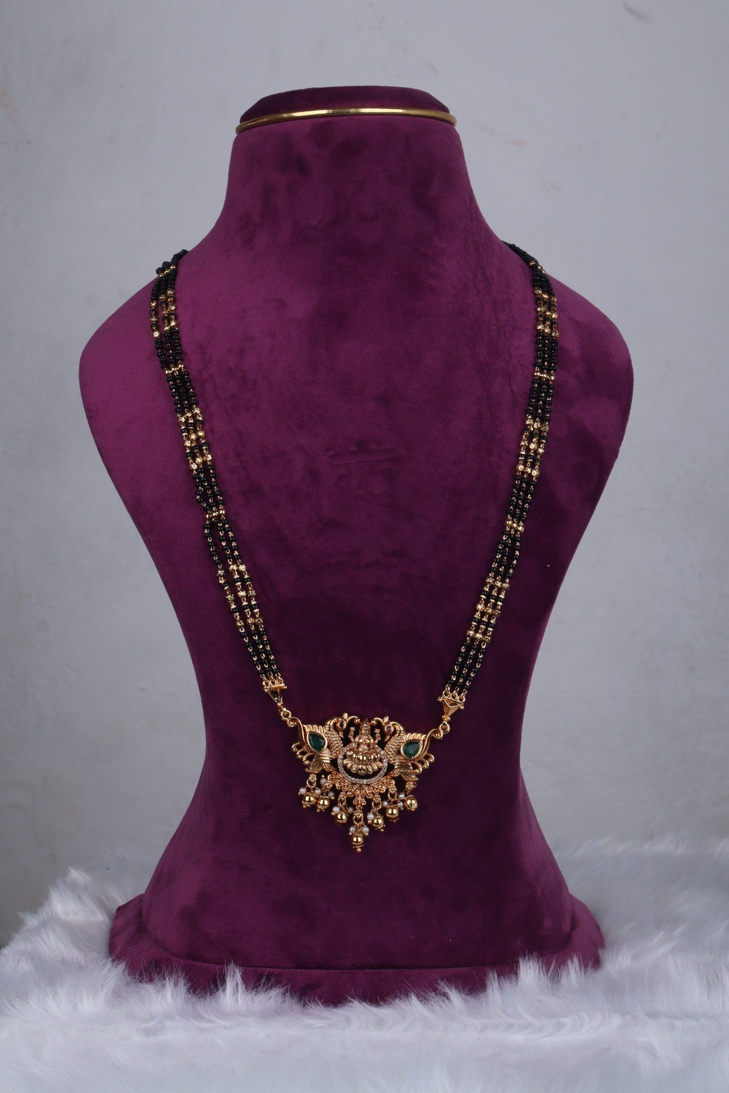Antique Elegance Triple-Strand Blackbeads