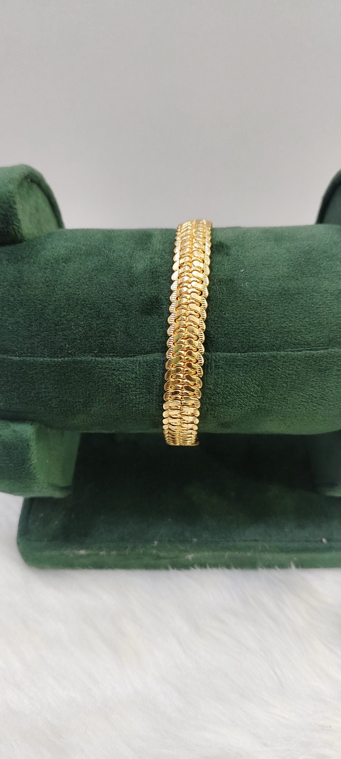 100% gold look mens  Premium mens bracelet