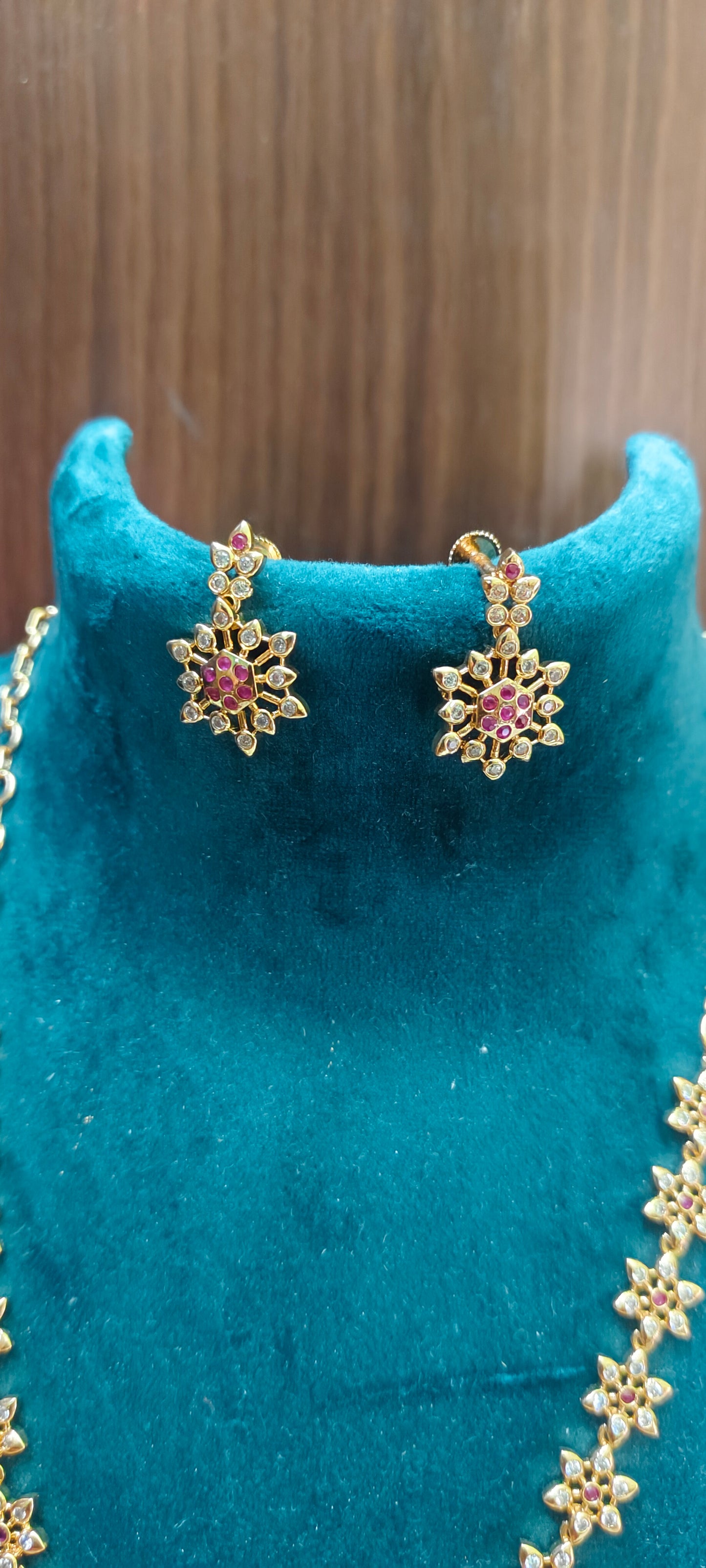 Simple daimond look panchaloham necklace
