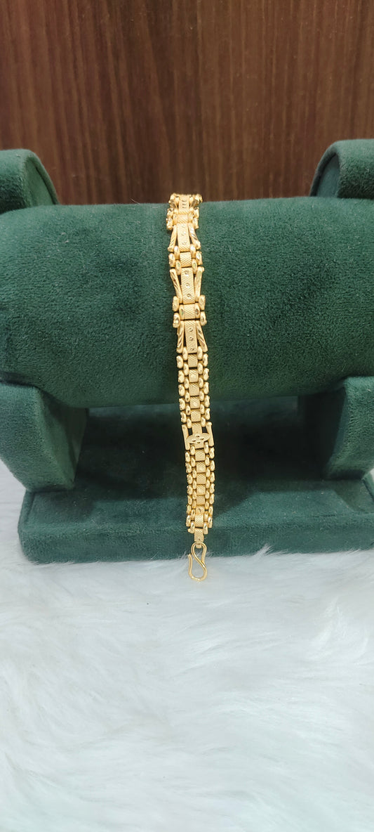 100% gold look 8" mens bracelet (design slightly change)