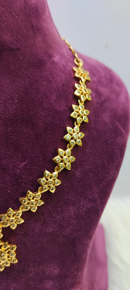 Simple dimond look necklace set