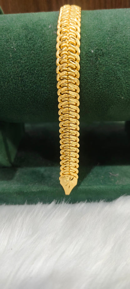 100% gold look broad mens bracelet with both sides 2 designs