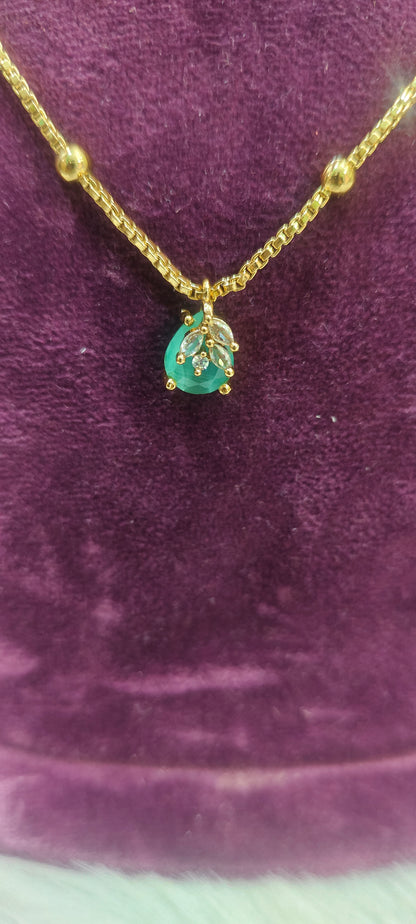 Simple and classy gold look chain