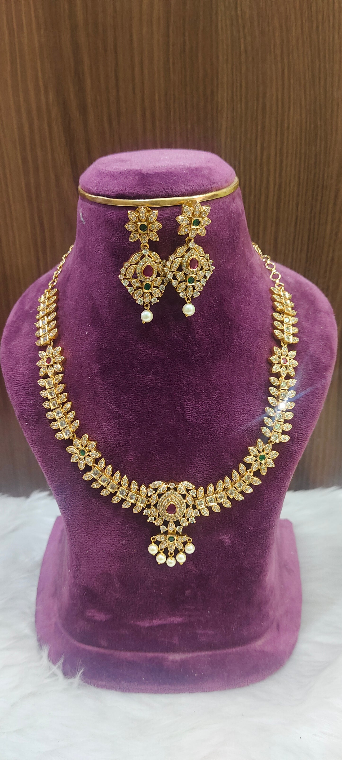 Premium dimond look traditional necklace set