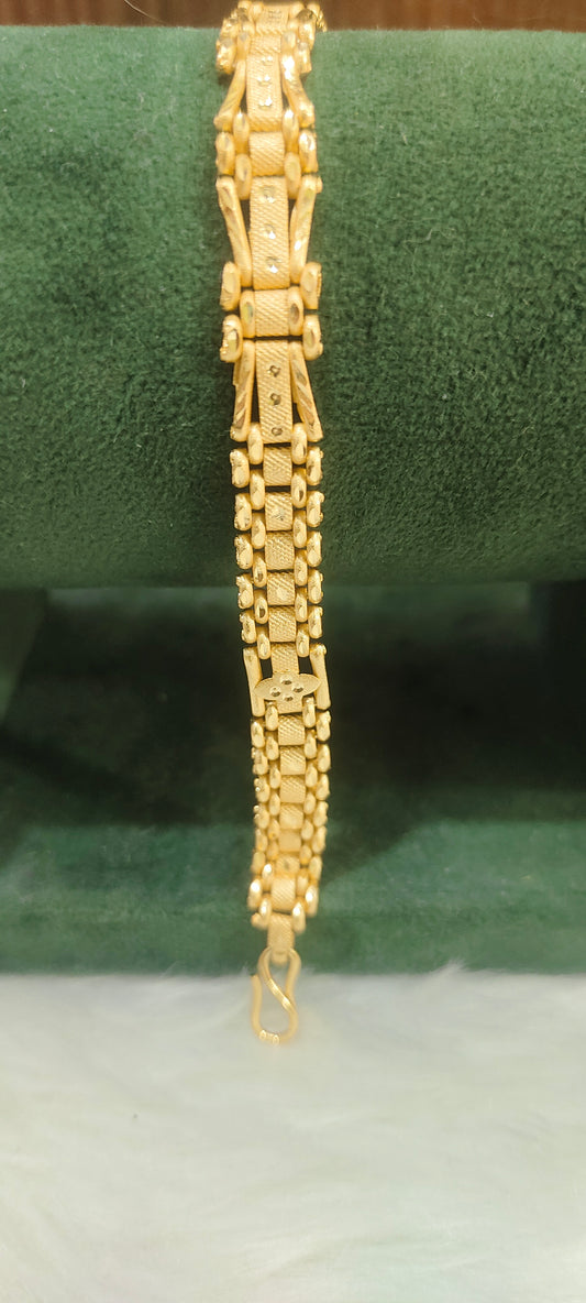 100% gold look 8" mens bracelet (design slightly change)