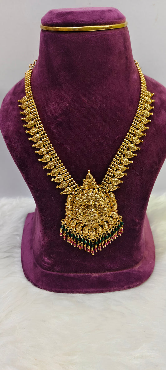 Gold look Mango necklace