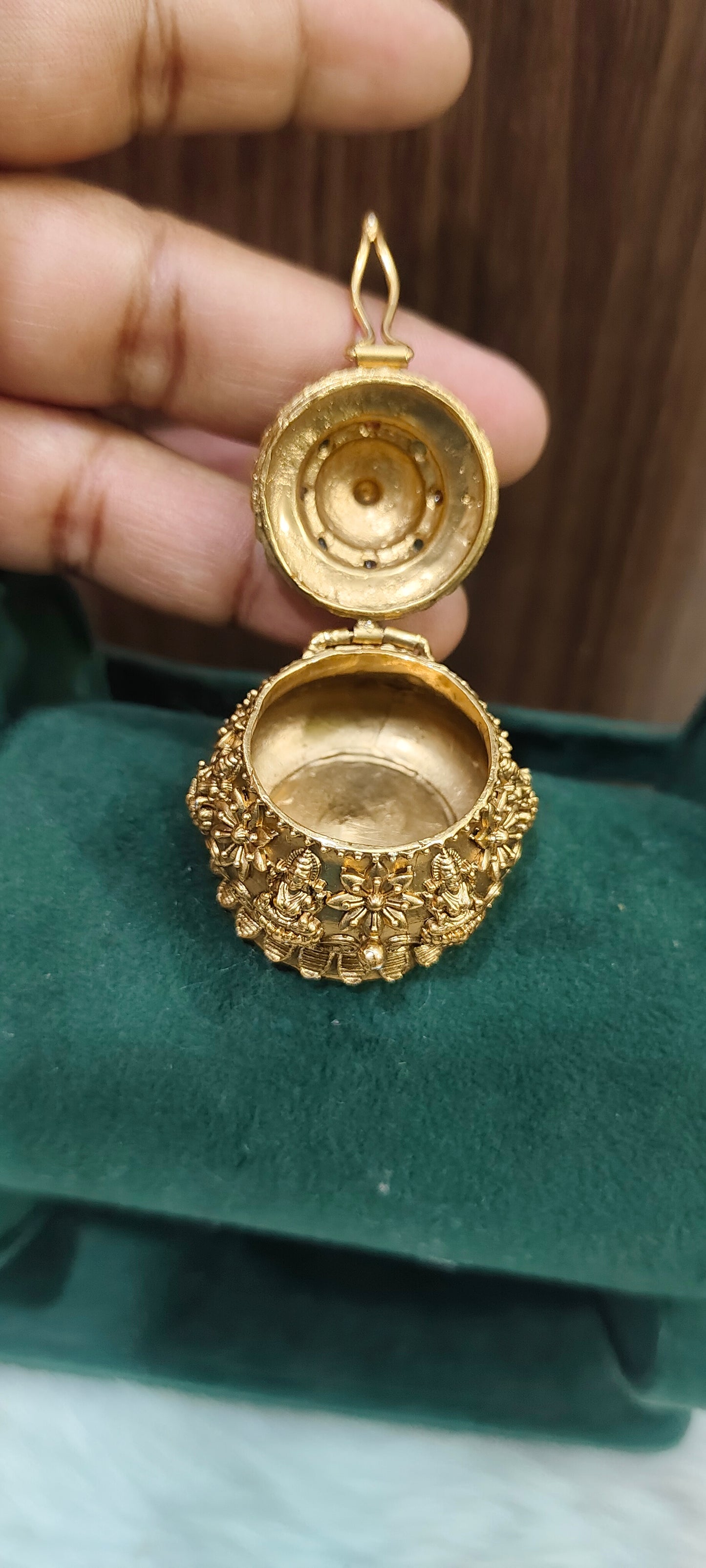 Premium nakshi gold look kumkum box