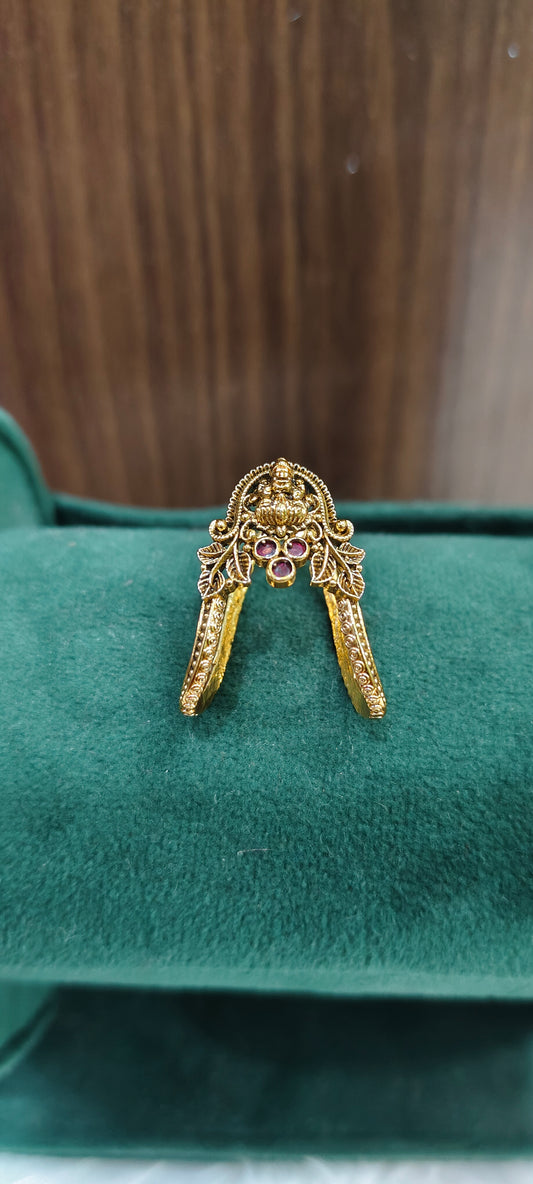 Premium nakshi vanki ring
