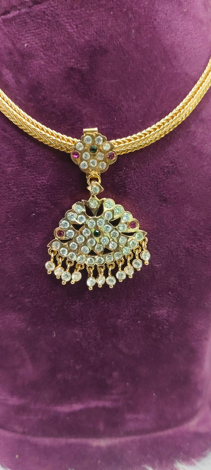 Pure panchaloham unique style screw type necklace ( avoid this necklace if u have broad neck)