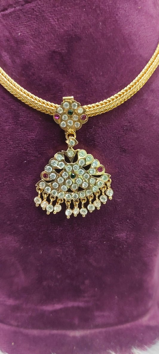 Pure panchaloham unique style screw type necklace ( avoid this necklace if u have broad neck)