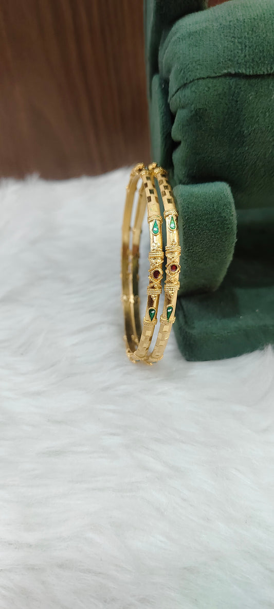 100% gold look 2 bangles