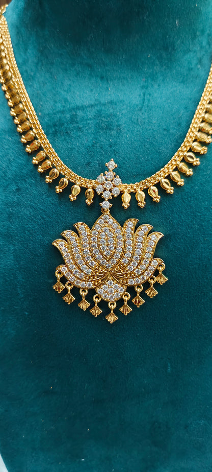 Pure panchaloham vintage look louts necklace