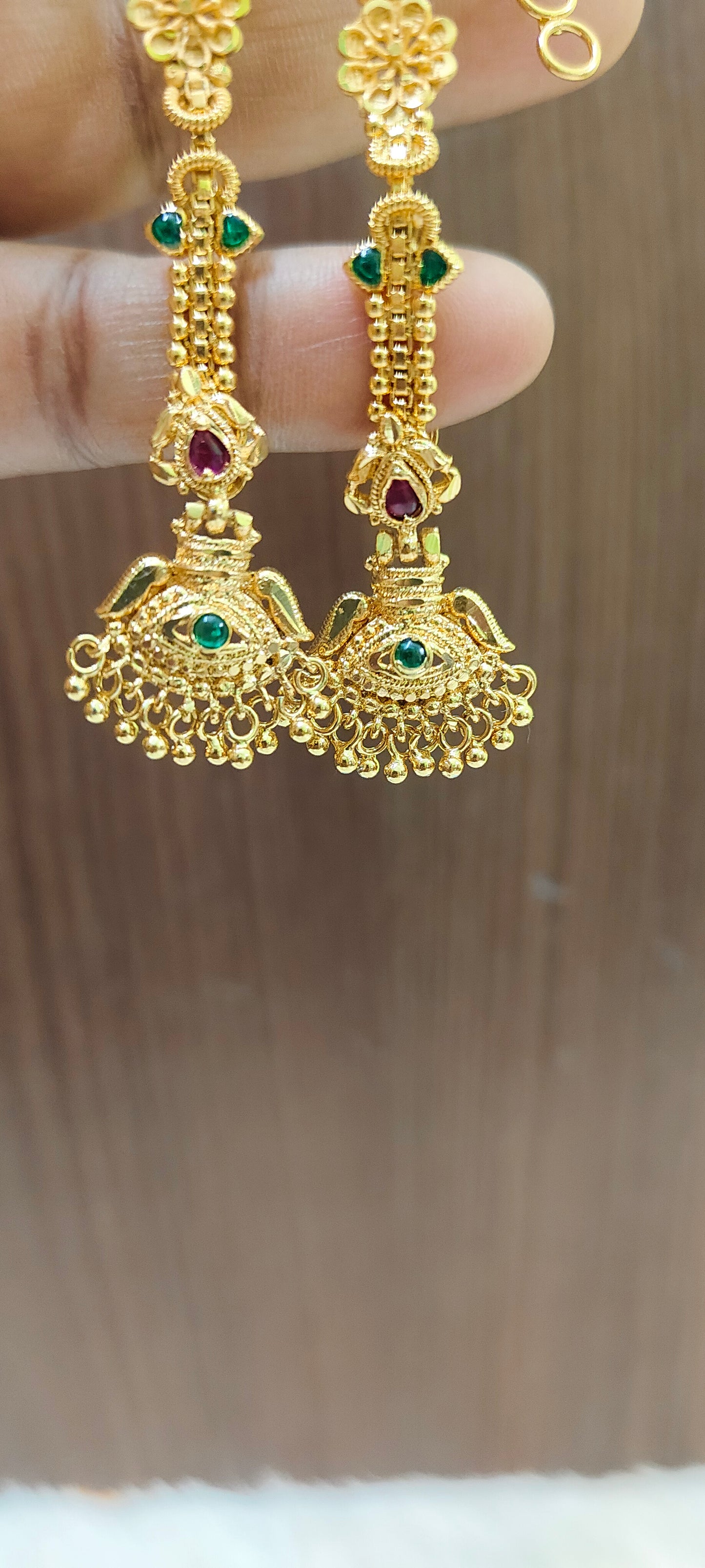 Premium micro gold plated daily wear earrings and  chuttu matti combo
